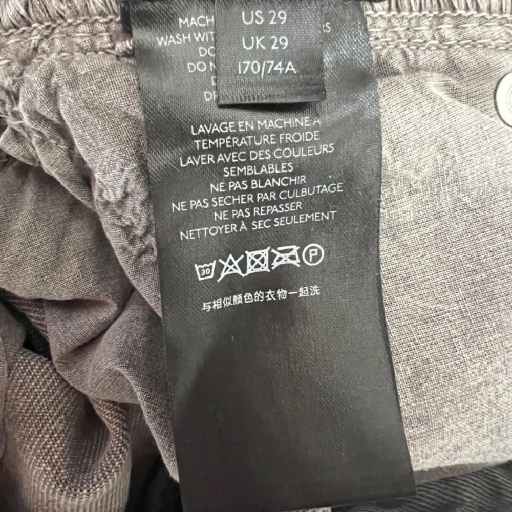 Urban Outfitters BDG Mom High-Rise Jeans Washed Gray Women's Size 29 EUC - Picture 7 of 8